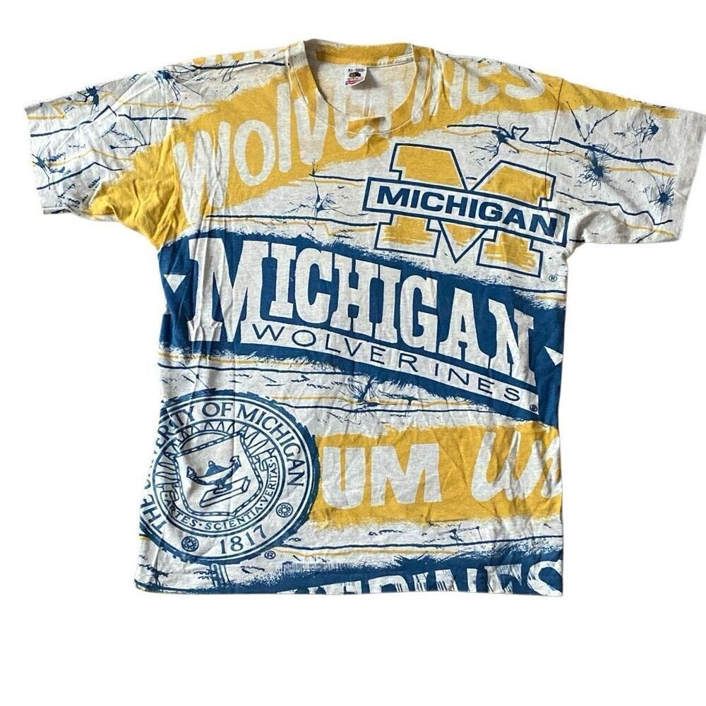 Vintage Michigan Wolverines TShirt Mens tee 90’s All Over PRINT Single Stitch XL